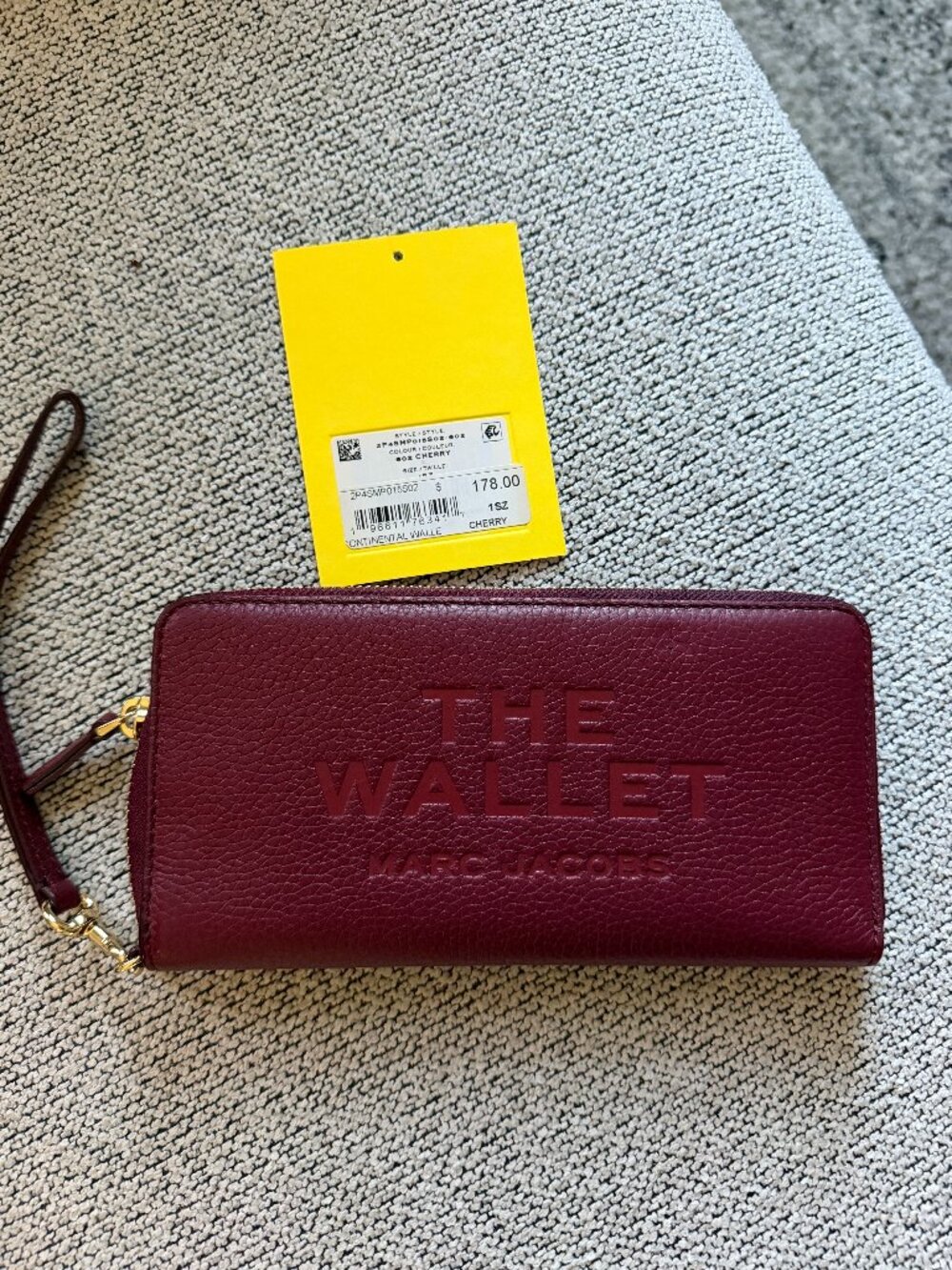 Marc Jacobs The Leather Continental Wallet NWT Cherry Color